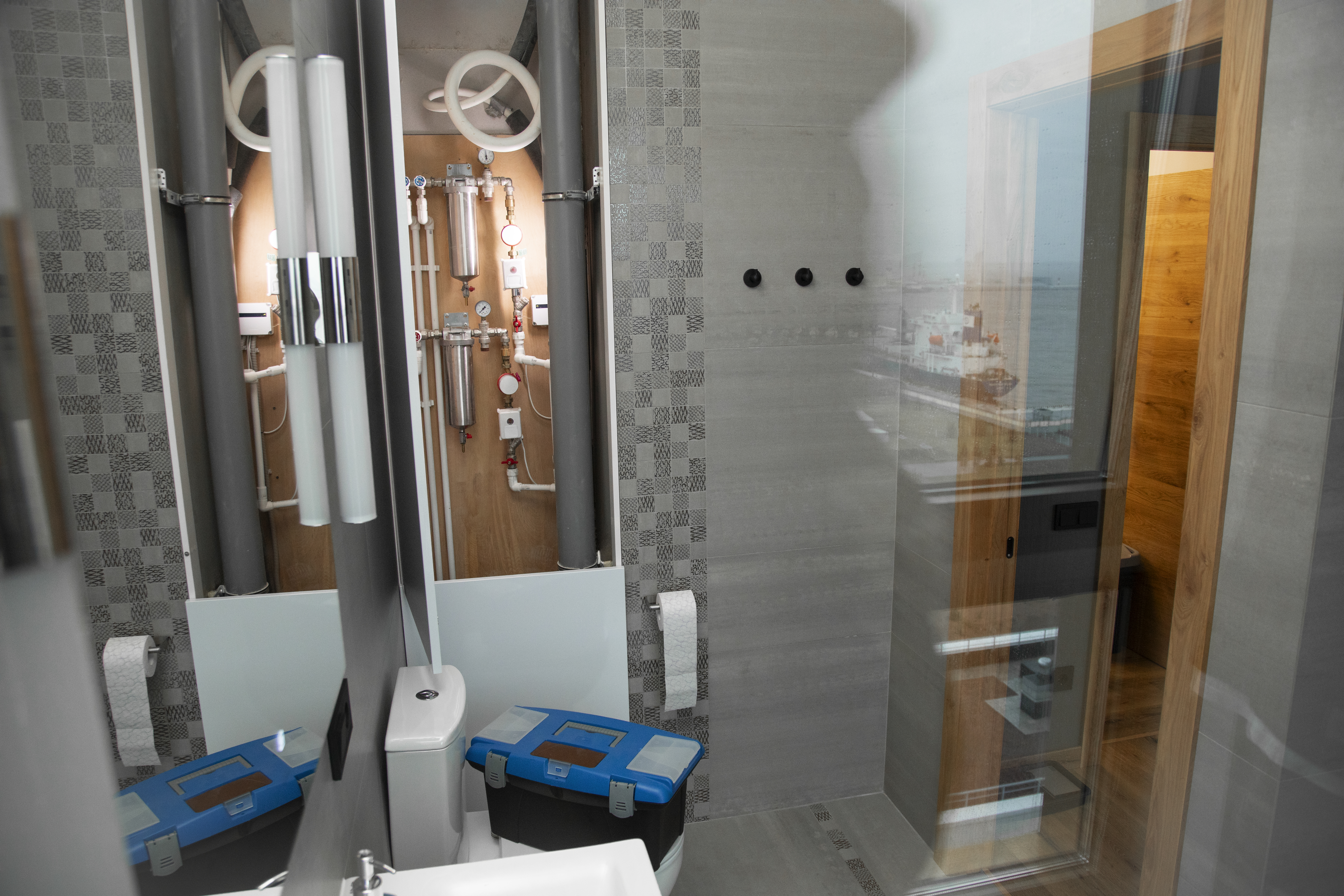 Bathroom remodeling process