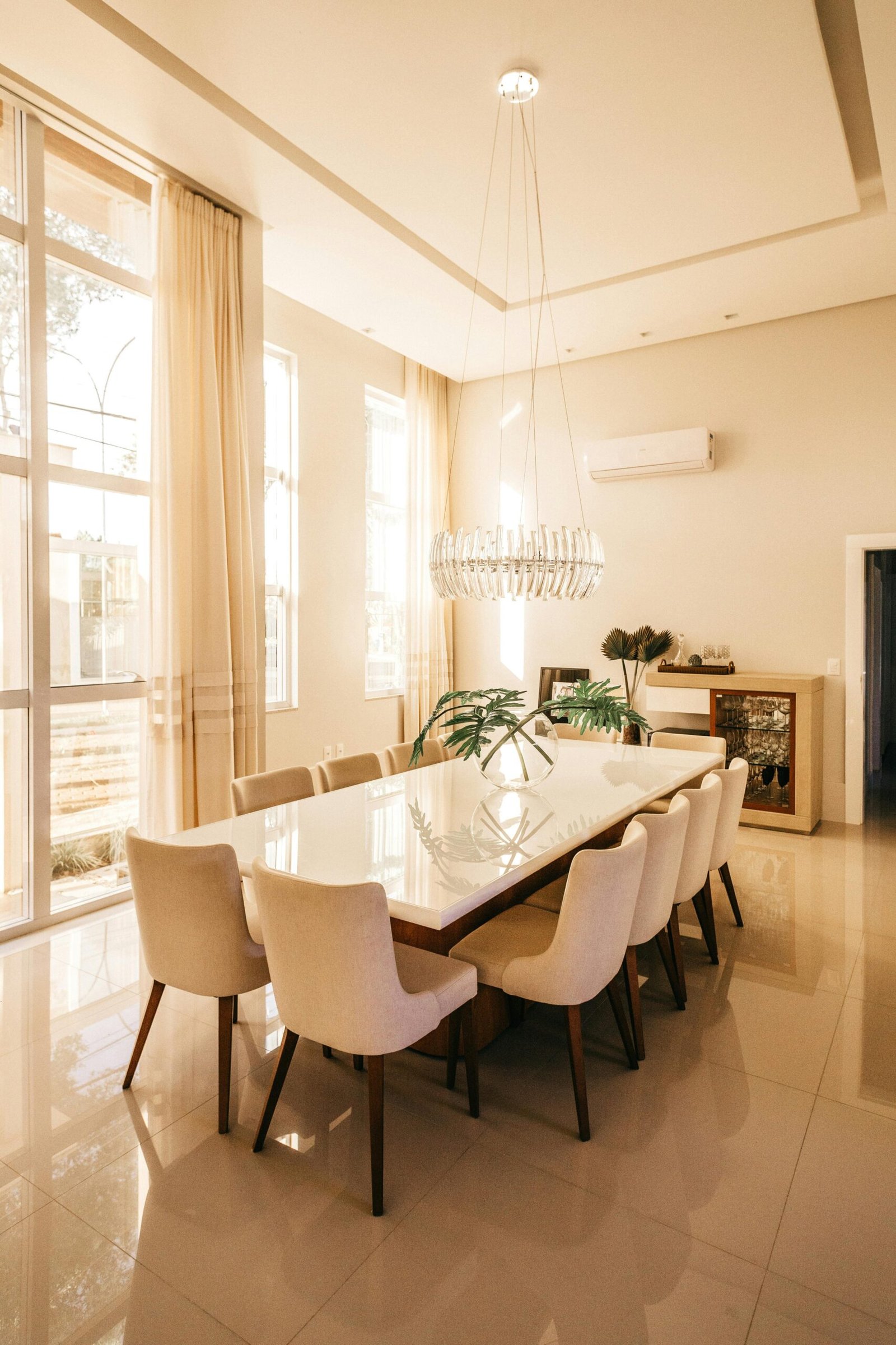 Grand Chandelier Dining