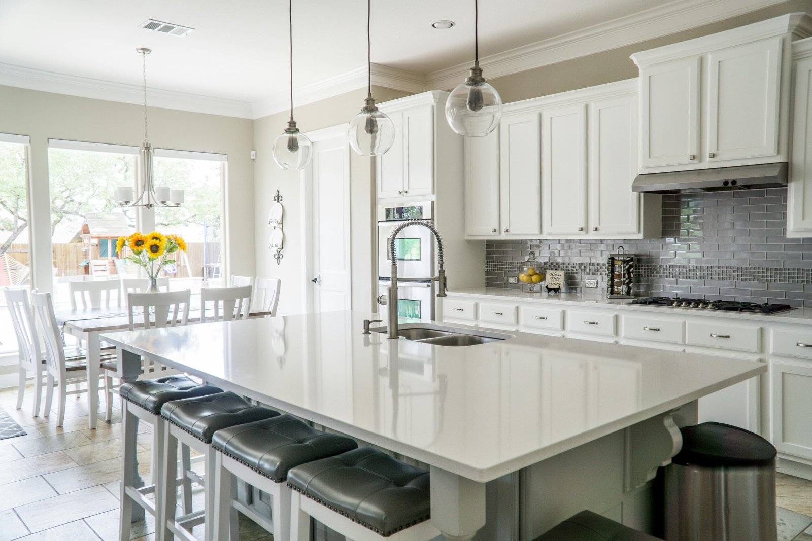 Eat In Kitchen