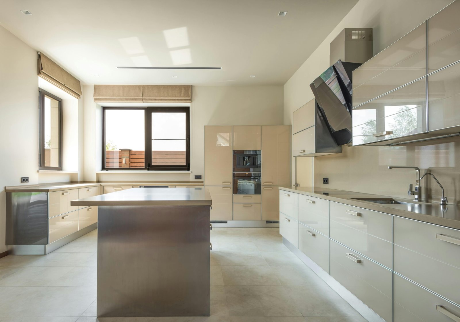 Modern Minimalist Kitchen